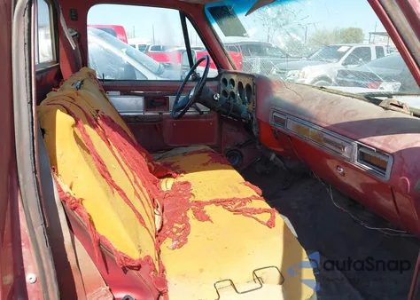 1978 GMC Sierra z USA, uszkodzony, nr VIN TCS248Z500110